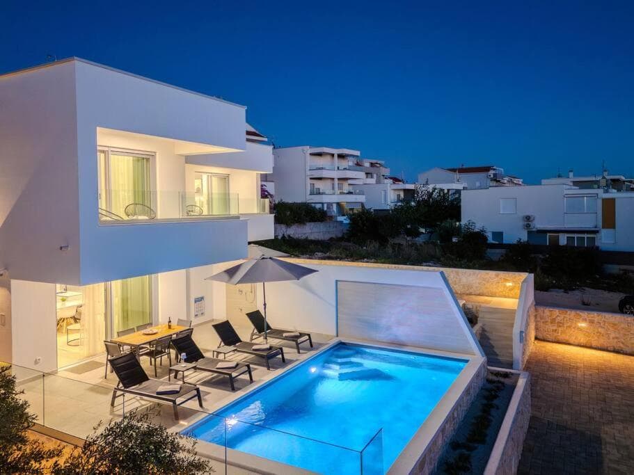 Nova Excellence 1 & 2 — alojamiento en Novalja, Zrce Beach